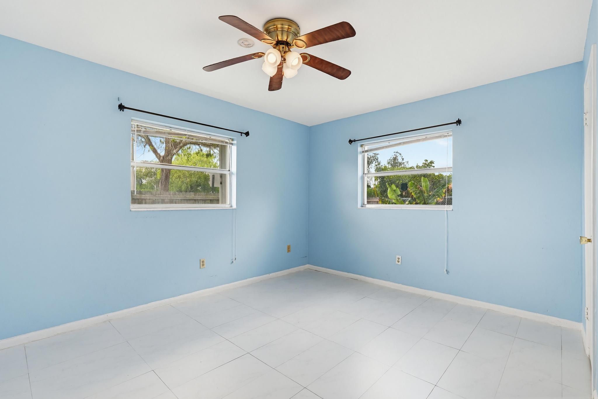 SANDALFOOT COVE SEC 4 - Residential