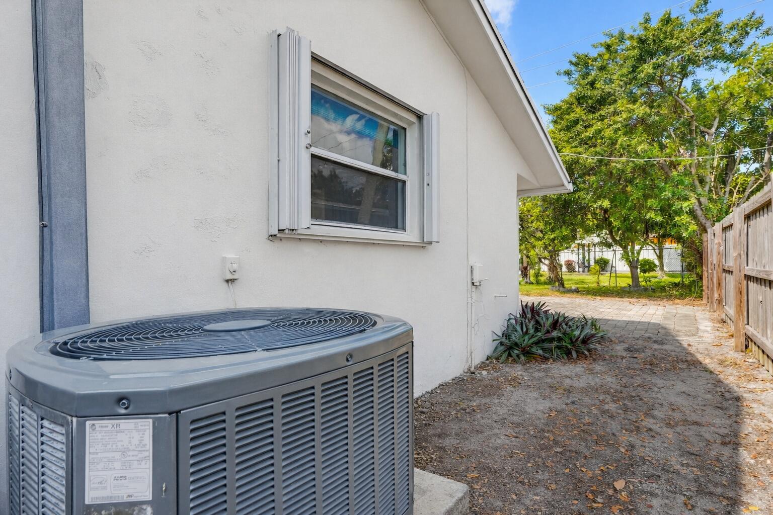 SANDALFOOT COVE SEC 4 - Residential