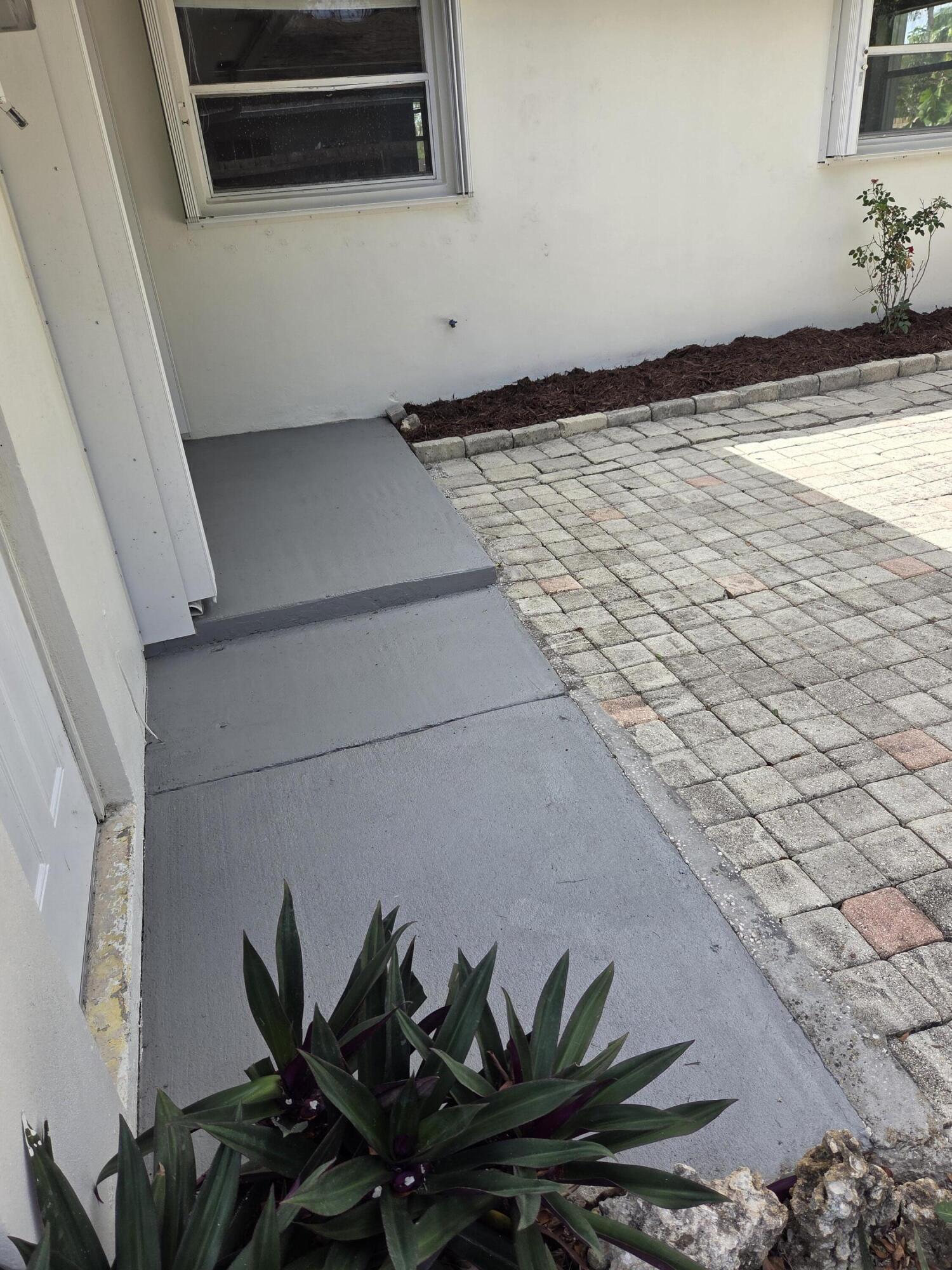 SANDALFOOT COVE SEC 4 - Residential