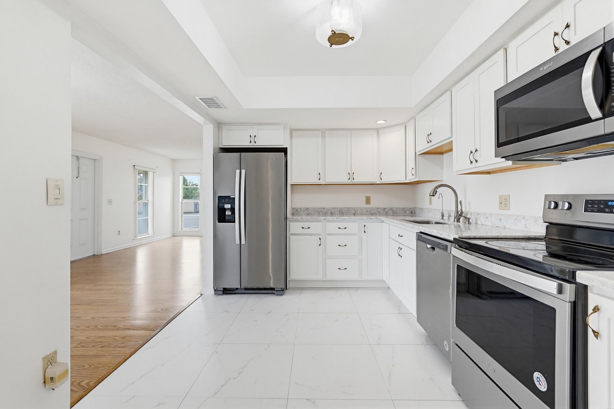 SANDALFOOT COVE SEC 4 - Residential