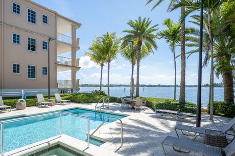 A home in Indian River Shores