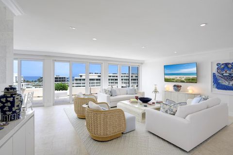 Condominium in Palm Beach FL 130 Sunrise Avenue Ave 4.jpg