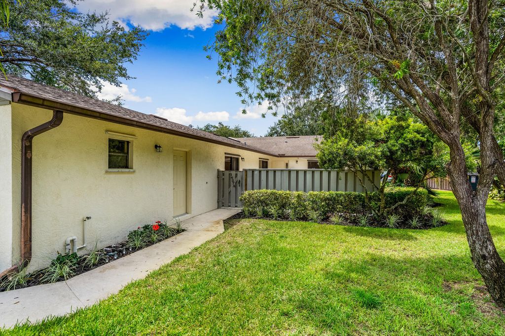 Photo of 1437 Captains Walk #21a, Fort Pierce, FL 34950 (MLS # R11014568)
