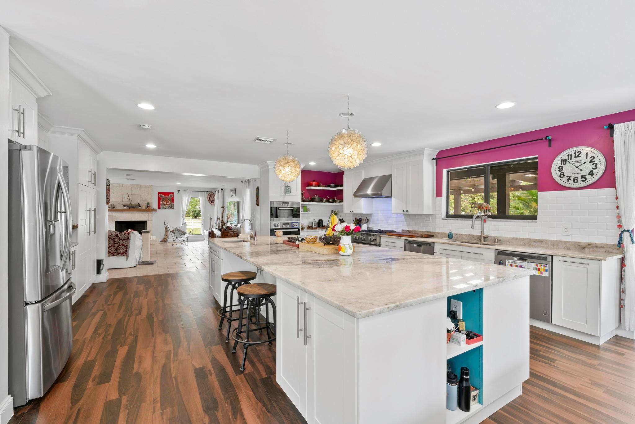 SUNSHINE RANCHES - Residential