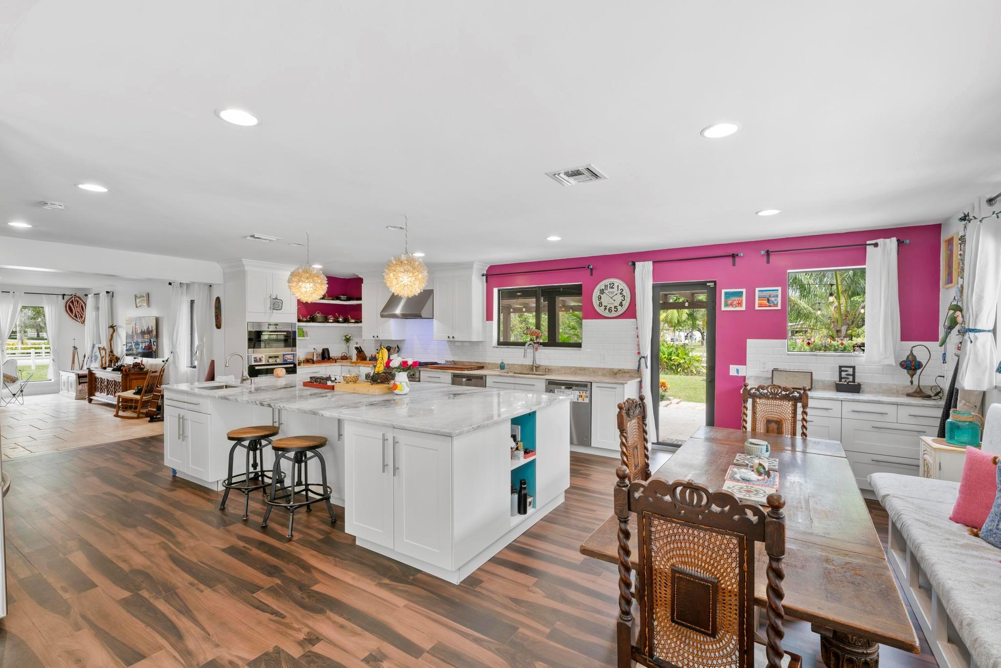 SUNSHINE RANCHES - Residential