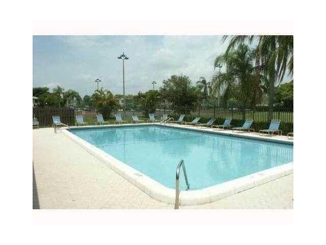 LAKESHORE CLUB - Residential Lease