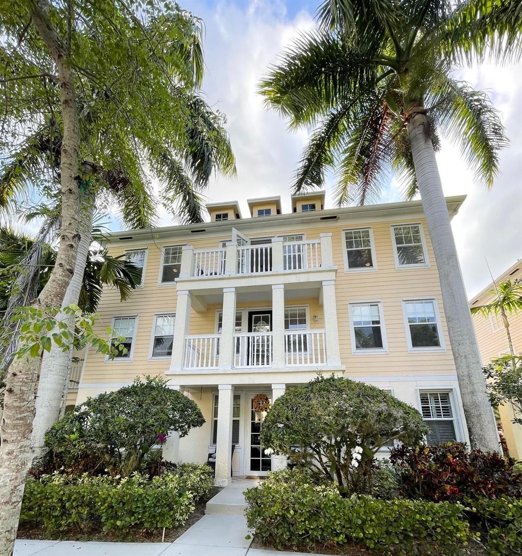 Photo of 276 Murcia Drive #301, Jupiter, FL 33458 (MLS # R10911957)