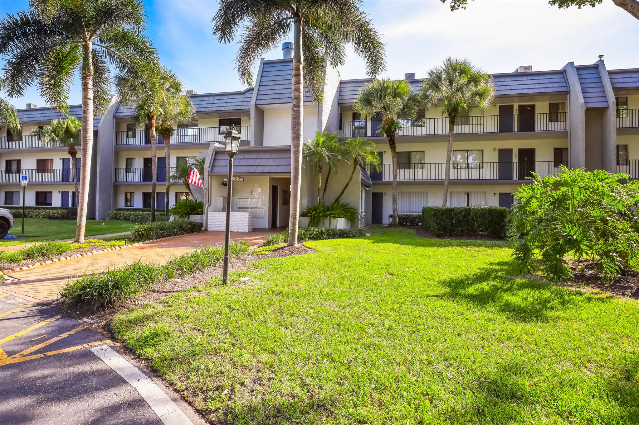 FOUNTAINS OF PALM BEACH C - Residential