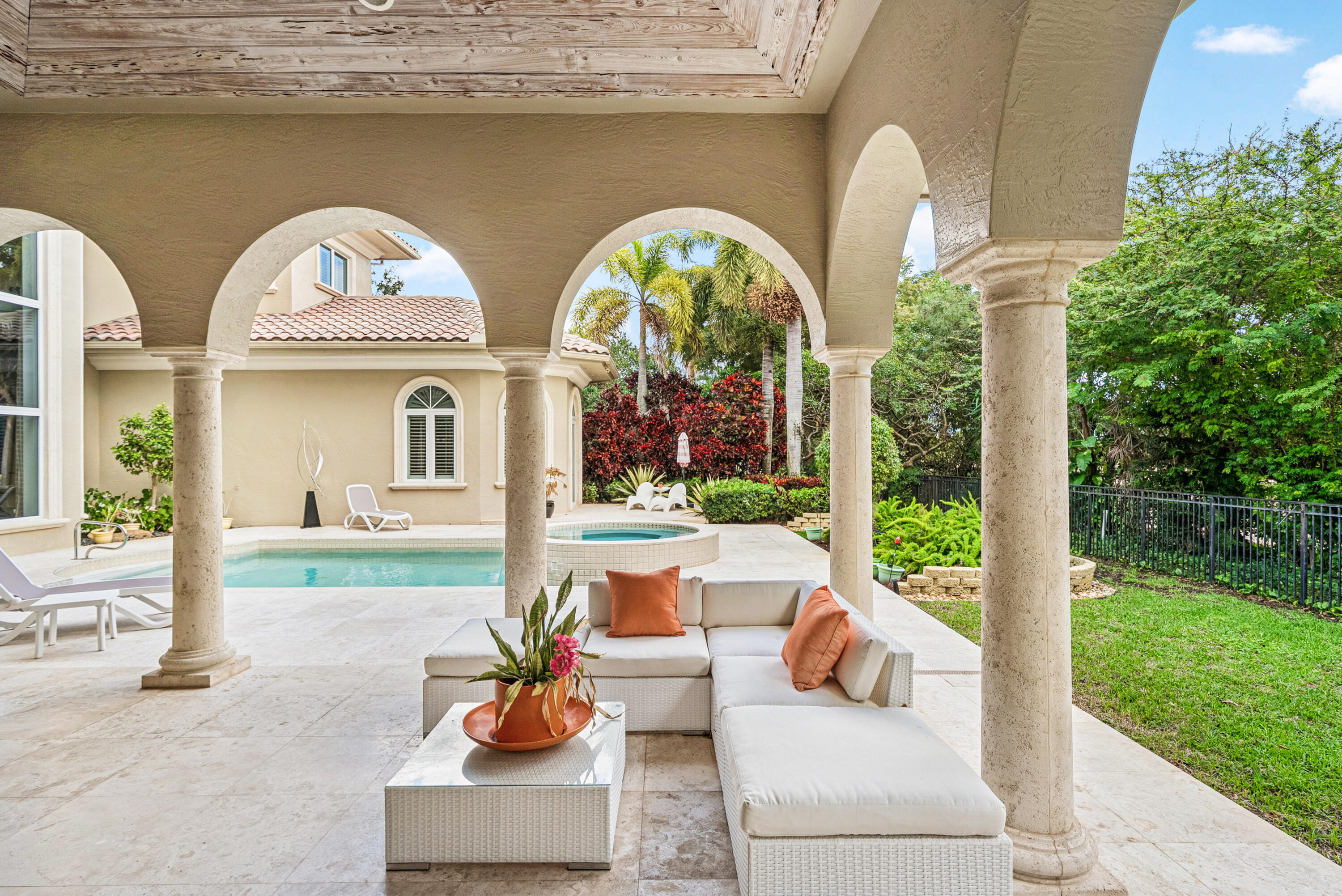 PINE TREE GOLF CLUB - Residential