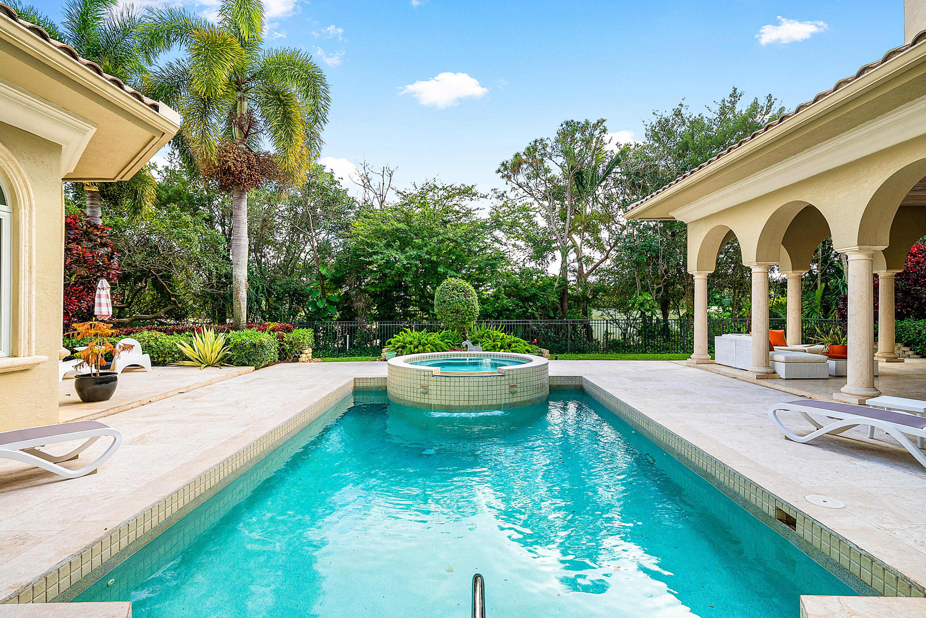 PINE TREE GOLF CLUB - Residential