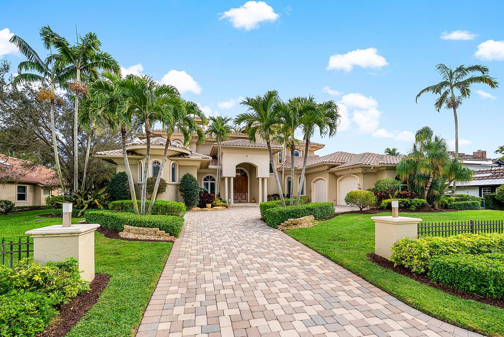Photo of 4304 Saint Andrews Drive, Boynton Beach, FL 33436 (MLS # B26014022)