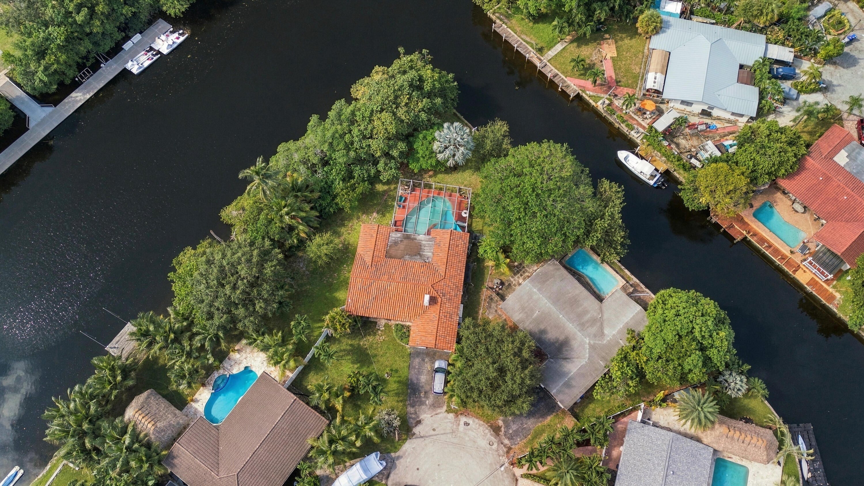 460 SW 18TH Court SW