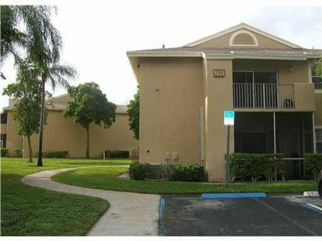Photo of 751 Cypress Lane #D, Deerfield Beach, FL 33064 (MLS # R11074240)
