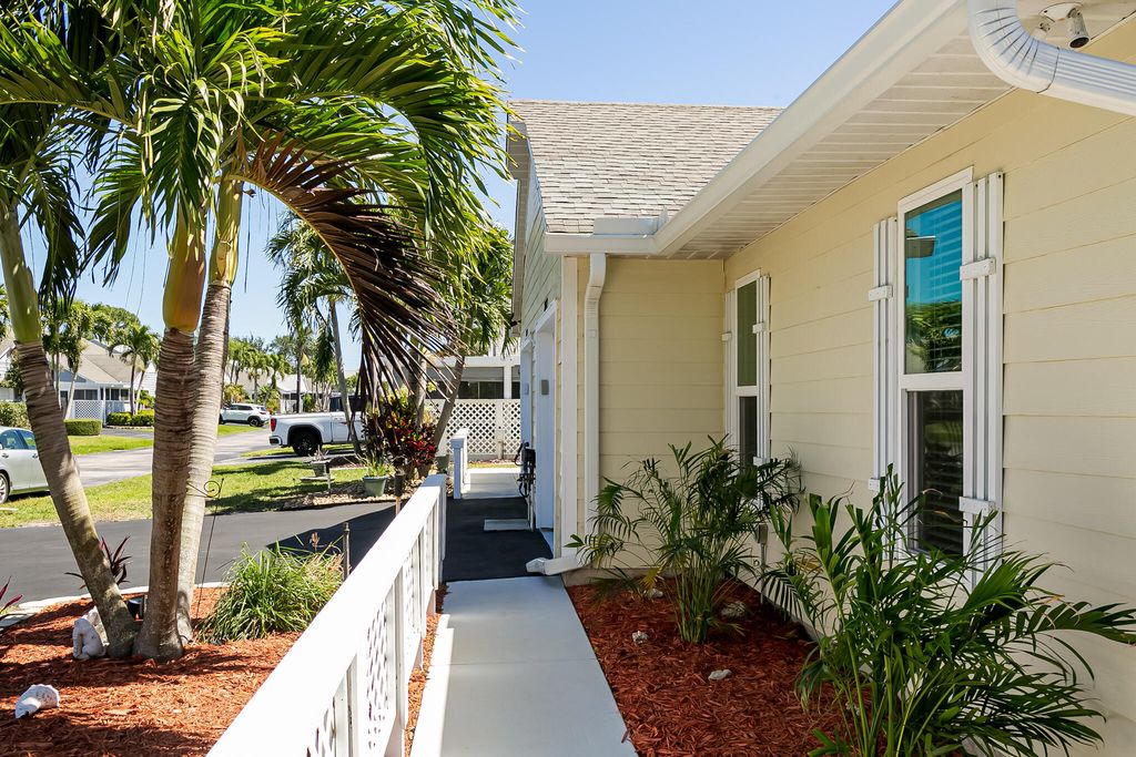 Photo of 2522 SE Tropical East Circle E, Port Saint Lucie, FL 34952 (MLS # R11072810)