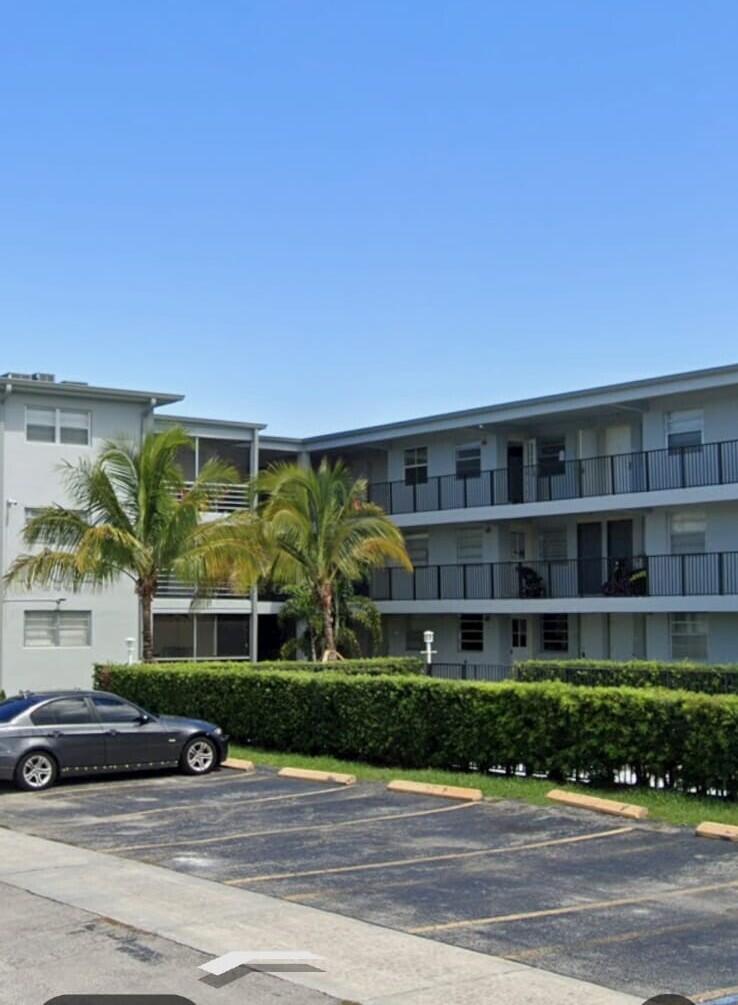 LSOLEI AT HALLANDALE BEACH - Residential Lease