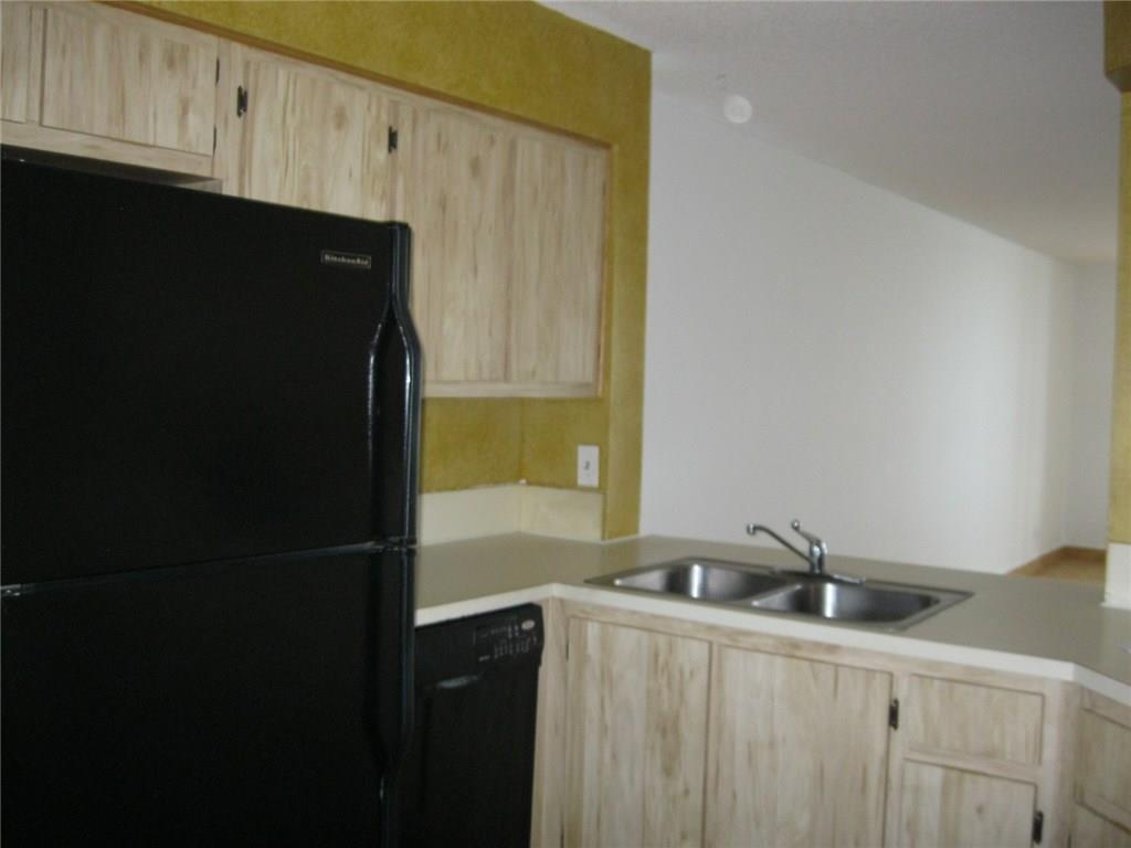 Lake Emerald - Residential