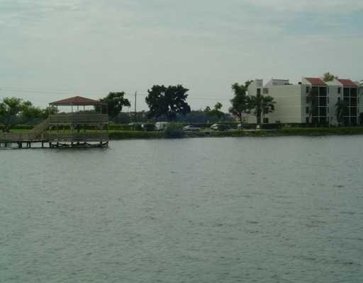 Lake Emerald - Residential