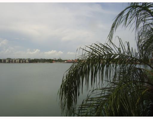 Lake Emerald - Residential