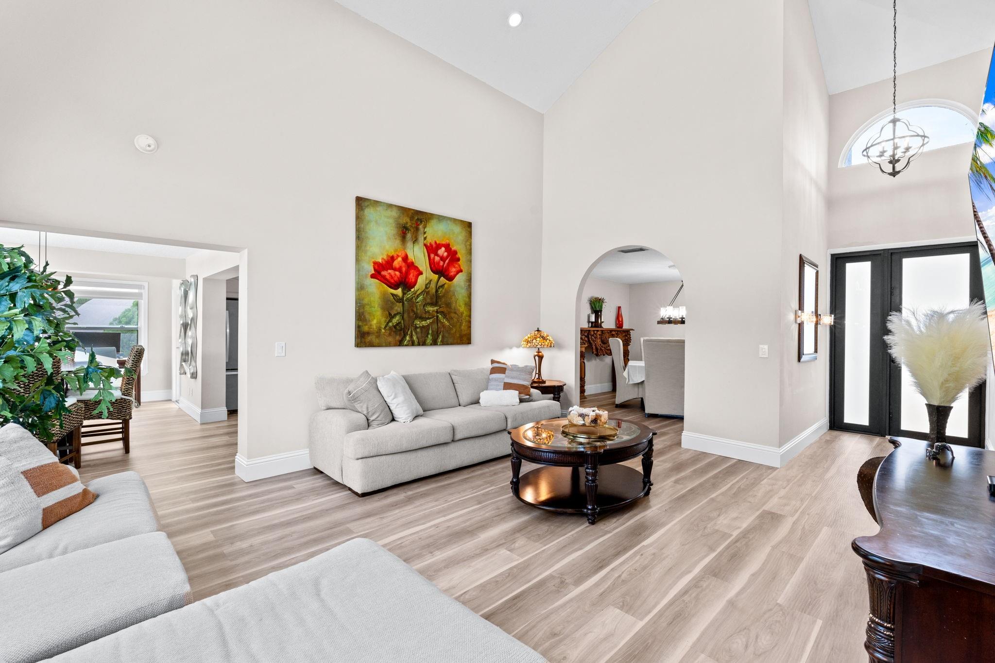 6231 La Vida Terrace