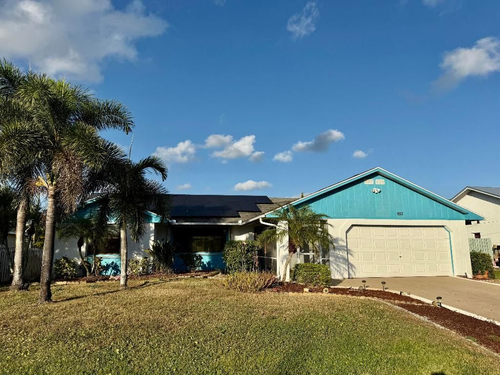 Photo of 933 SE Streamlet Avenue, Port Saint Lucie, FL 34983 (MLS # R11143581)