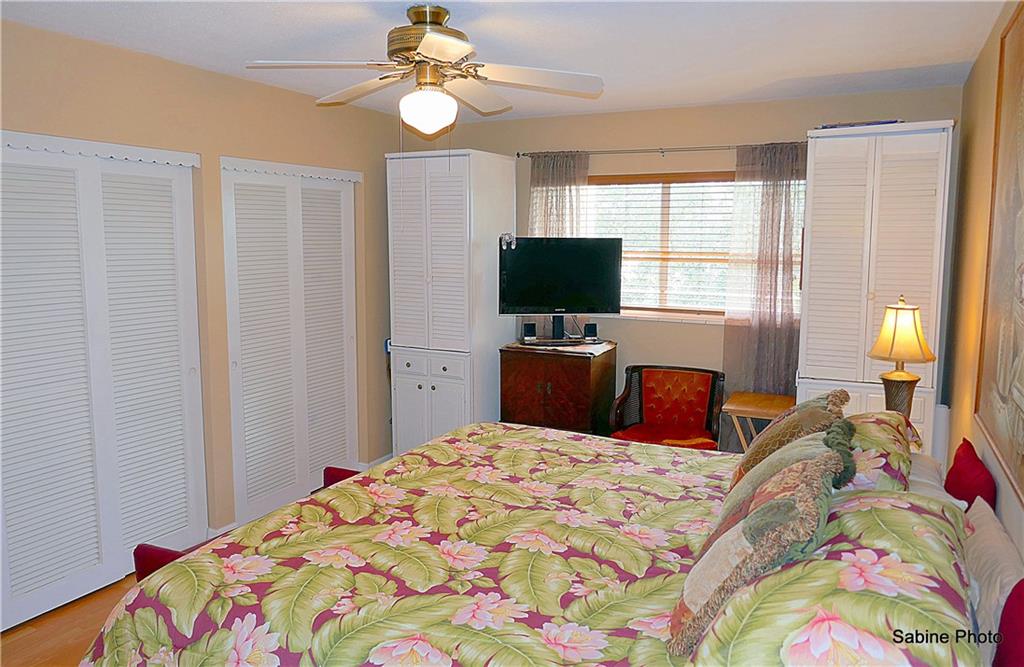 VILLAGE ROYALE CONDO 7 - Residential