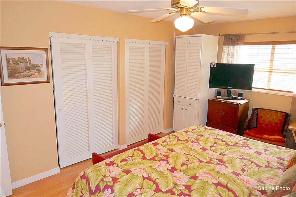 VILLAGE ROYALE CONDO 7 - Residential