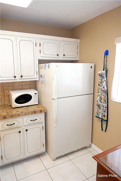 VILLAGE ROYALE CONDO 7 - Residential