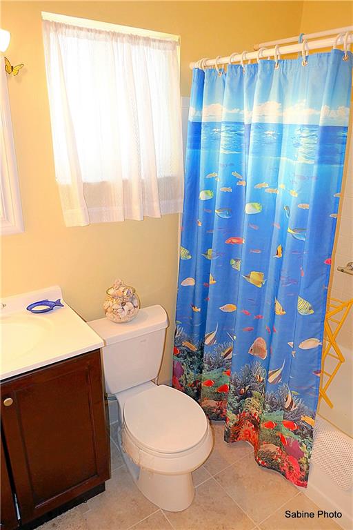 VILLAGE ROYALE CONDO 7 - Residential