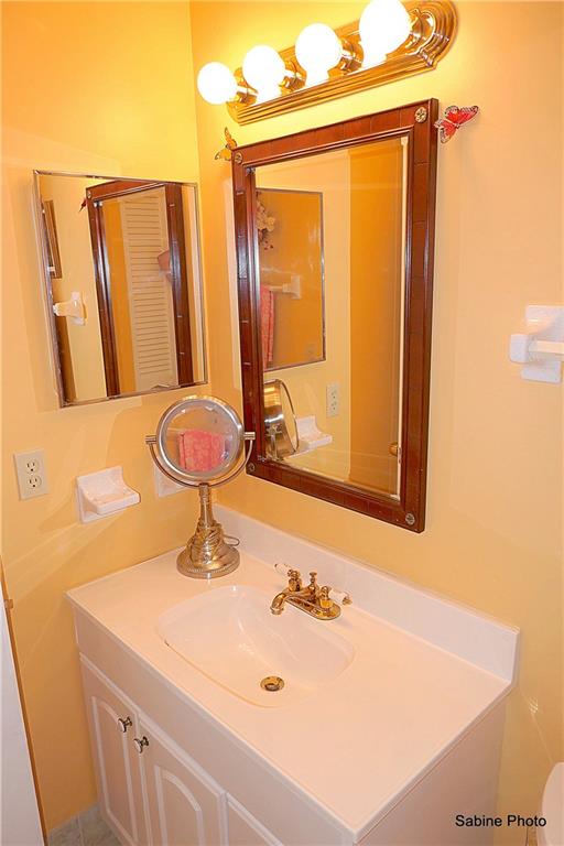 VILLAGE ROYALE CONDO 7 - Residential