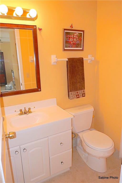 VILLAGE ROYALE CONDO 7 - Residential