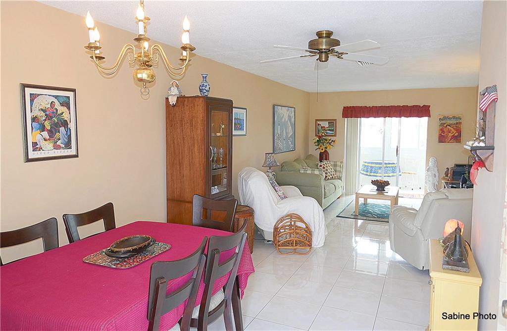 VILLAGE ROYALE CONDO 7 - Residential