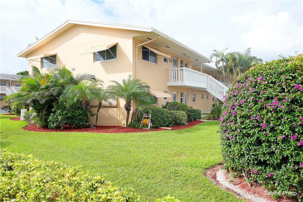 VILLAGE ROYALE CONDO 7 - Residential