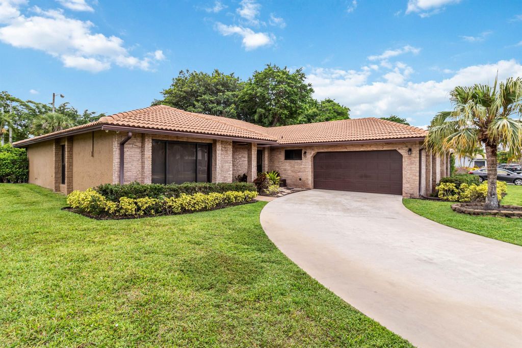 Photo of 21920 Holly Tree Way, Boca Raton, FL 33428 (MLS # R11105096)