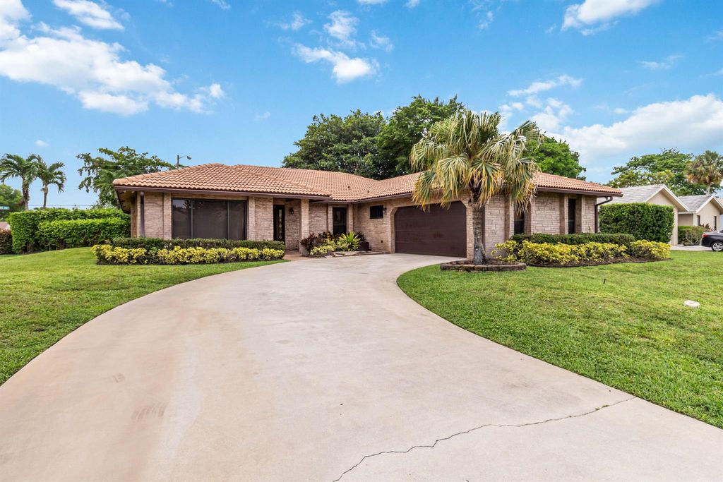 Photo of 21920 Holly Tree Way, Boca Raton, FL 33428 (MLS # R11105096)