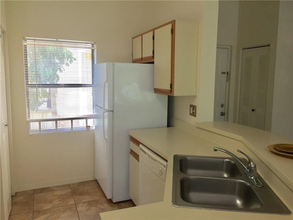 Summerbreeze Condo - Residential Lease