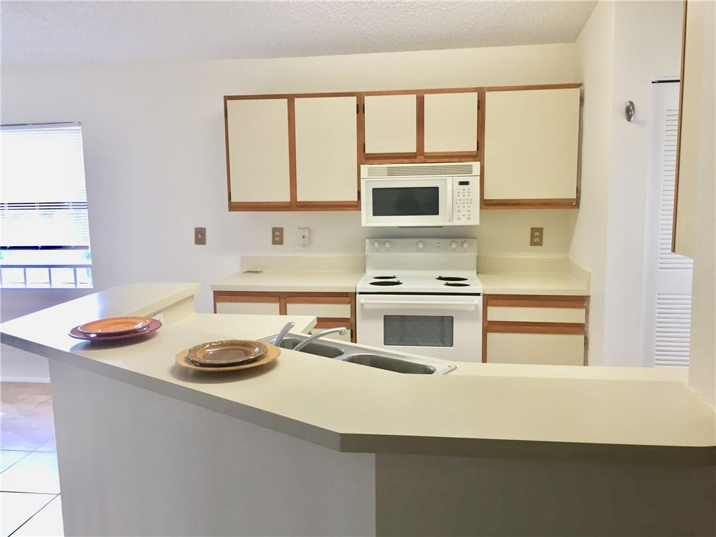 Summerbreeze Condo - Residential Lease
