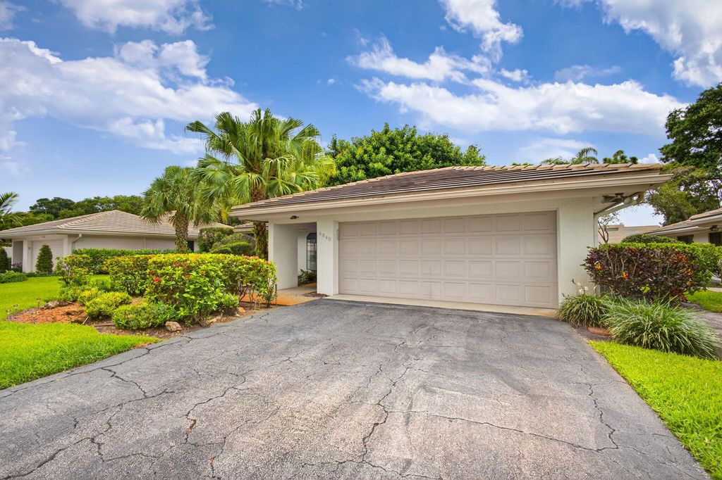 Photo of 4840 Pine Tree Drive, Boynton Beach, FL 33436 (MLS # R11108143)