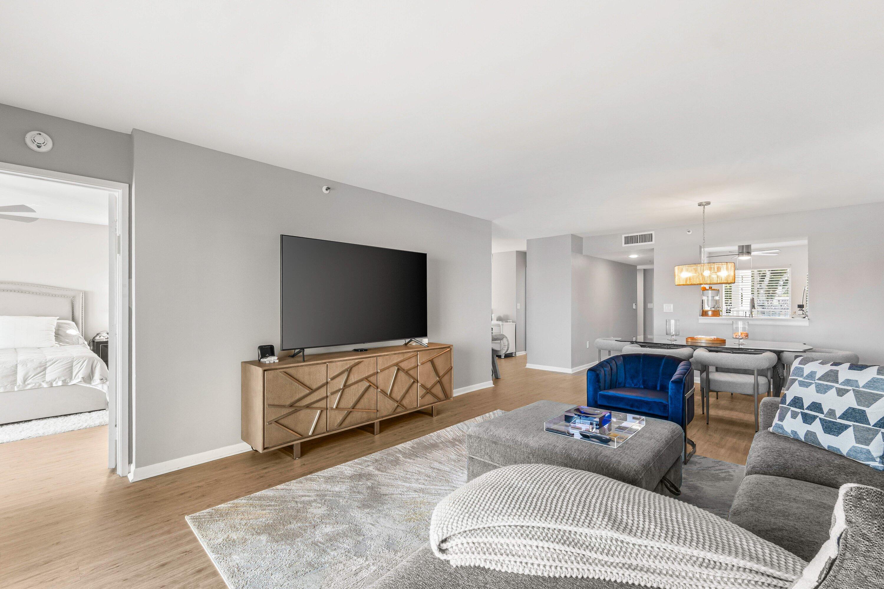 HUNTINGTON POINTE - Residential