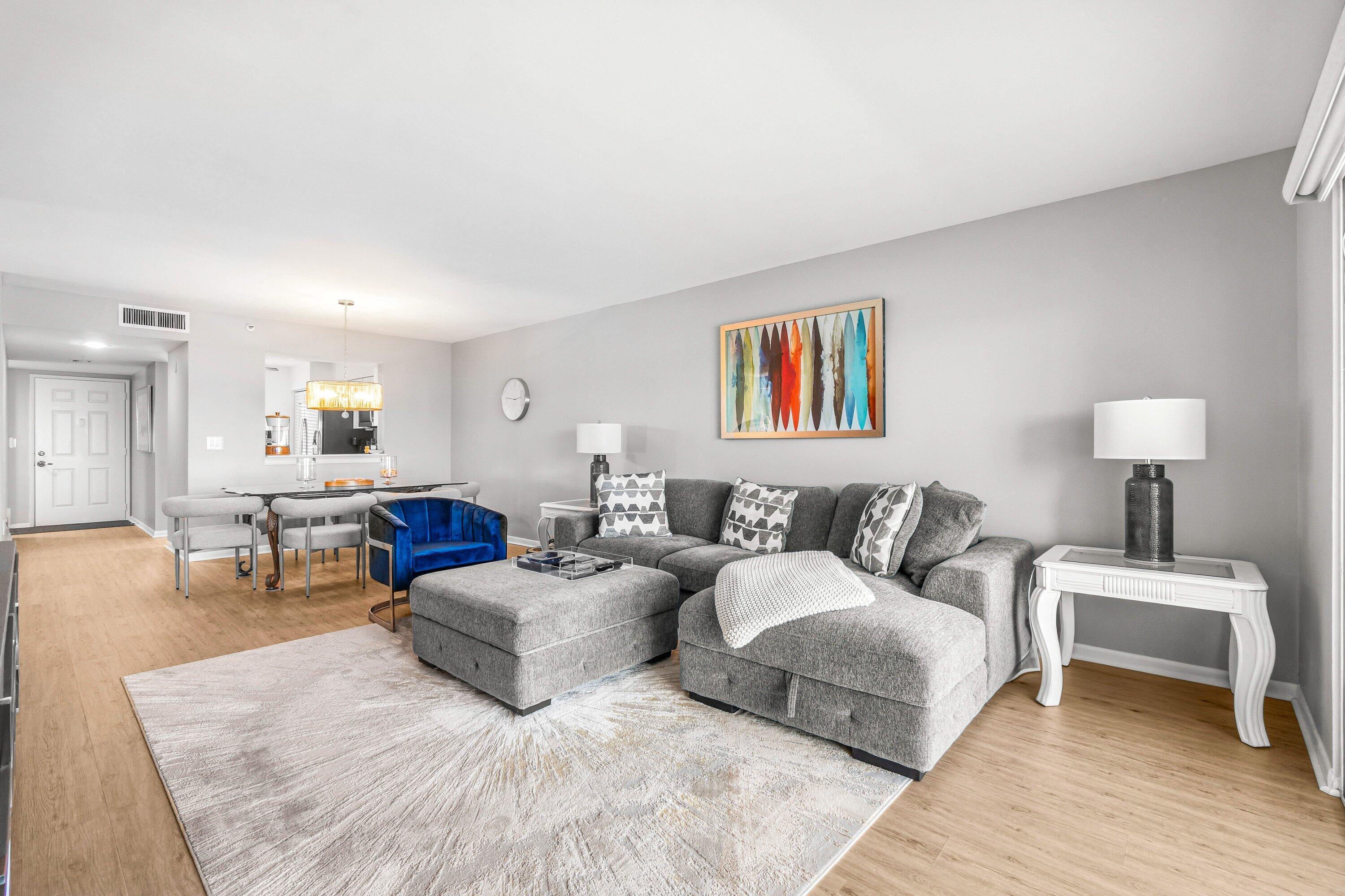 HUNTINGTON POINTE - Residential