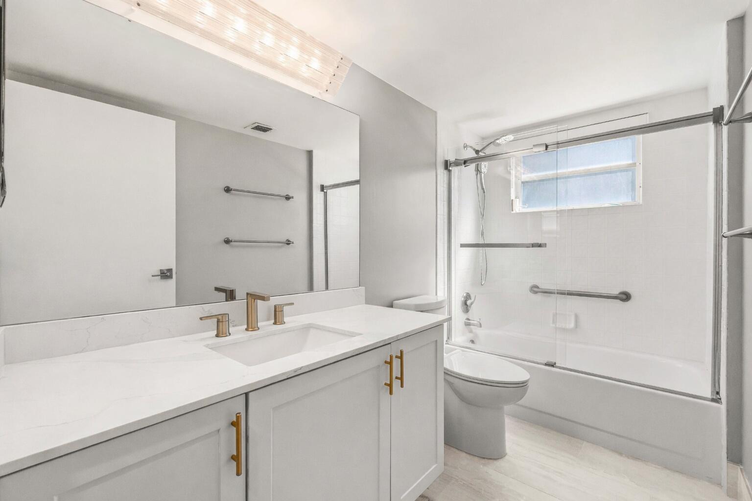 HUNTINGTON POINTE - Residential