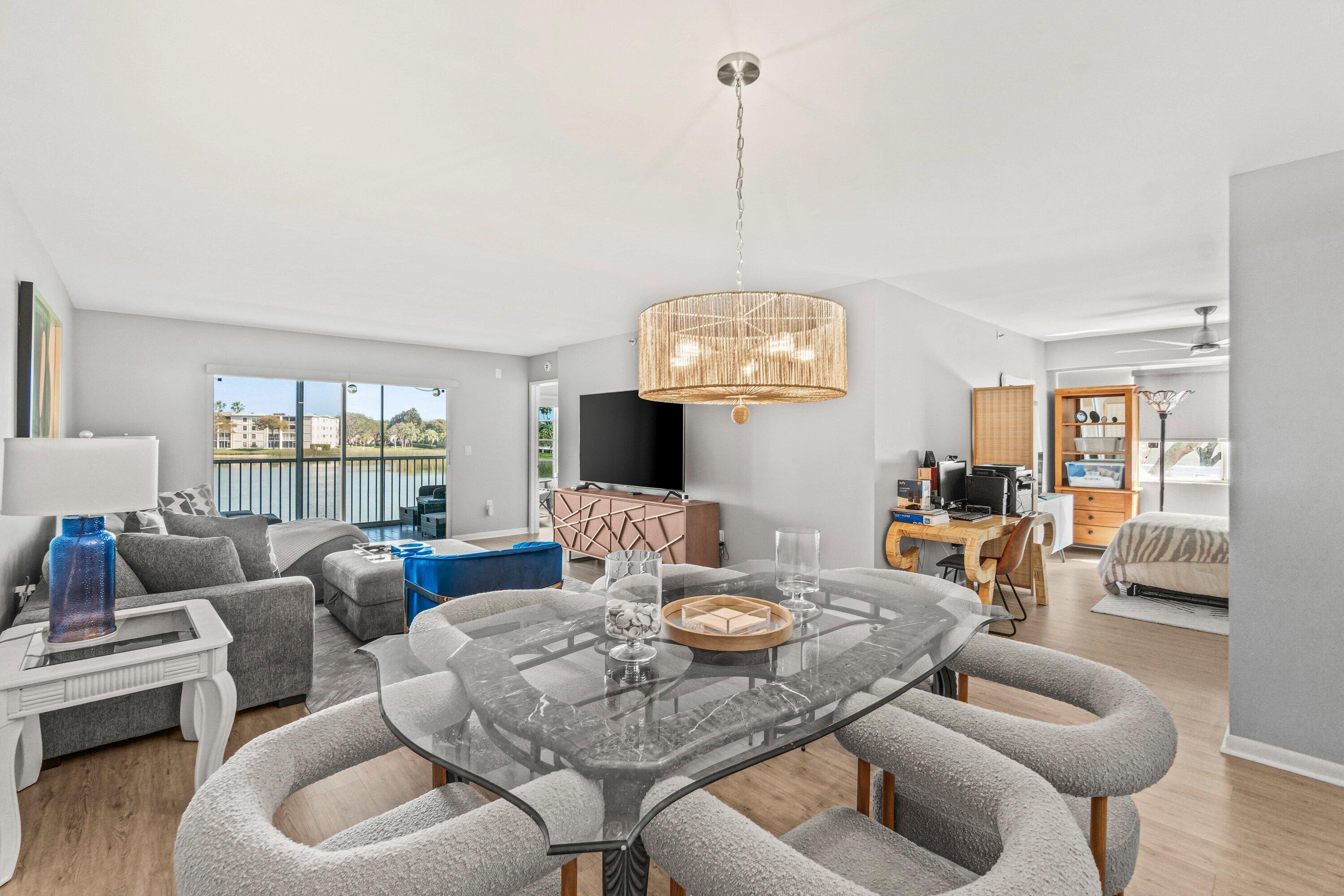 HUNTINGTON POINTE - Residential