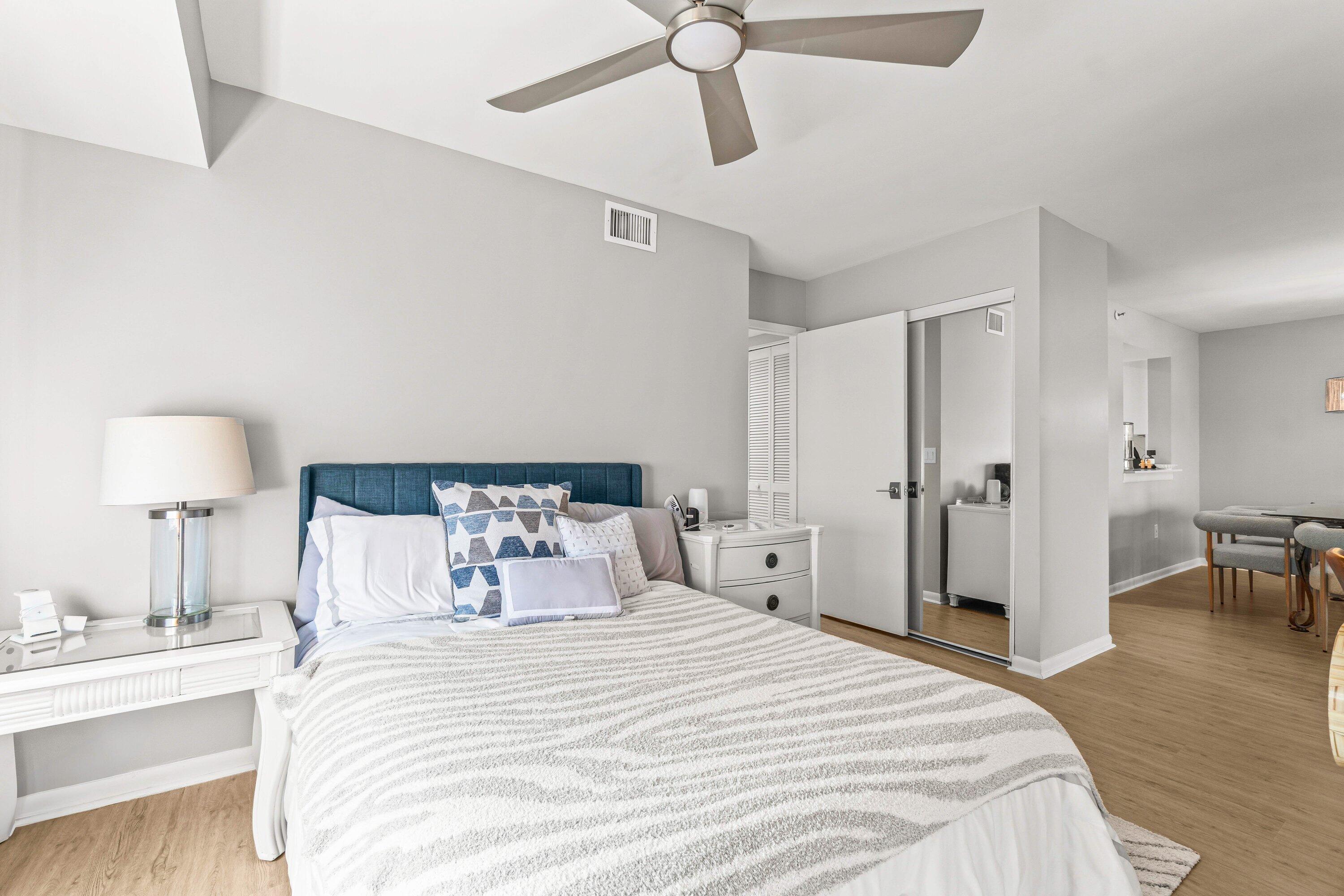 HUNTINGTON POINTE - Residential