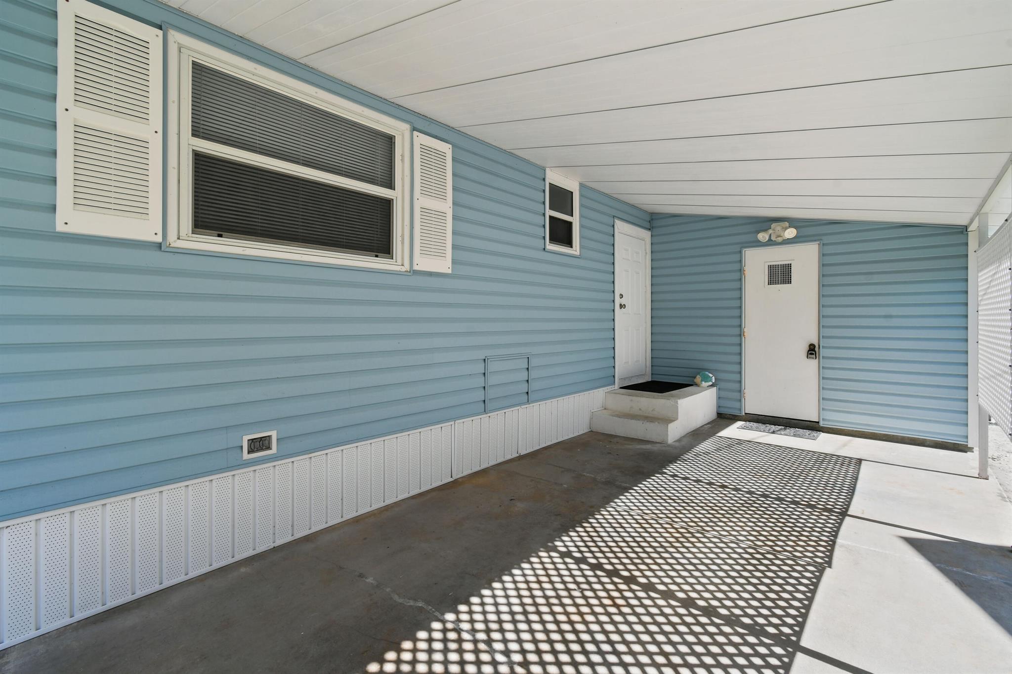 24 SE Fork Terrace