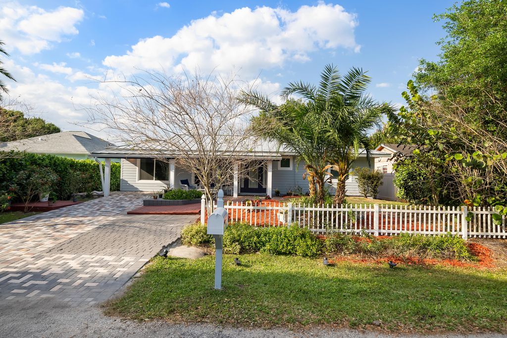 Photo of 3795 SE Middle Street, Stuart, FL 34997 (MLS # R11071707)