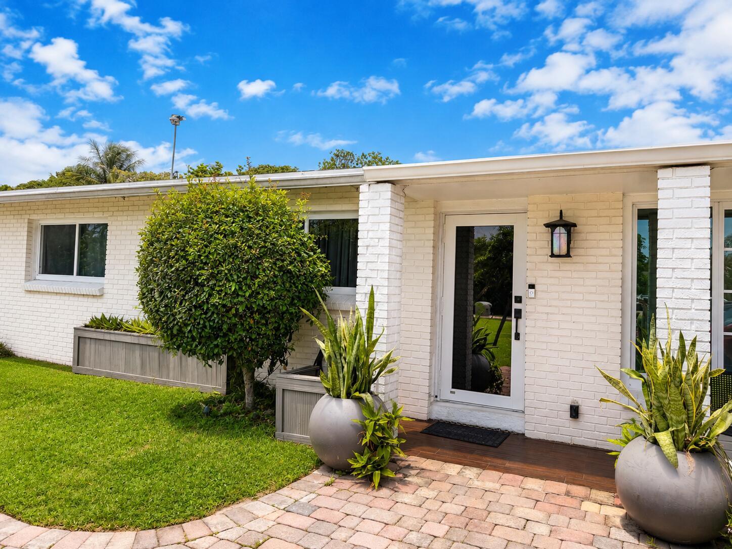 1905 S FLORIDA MANGO Road