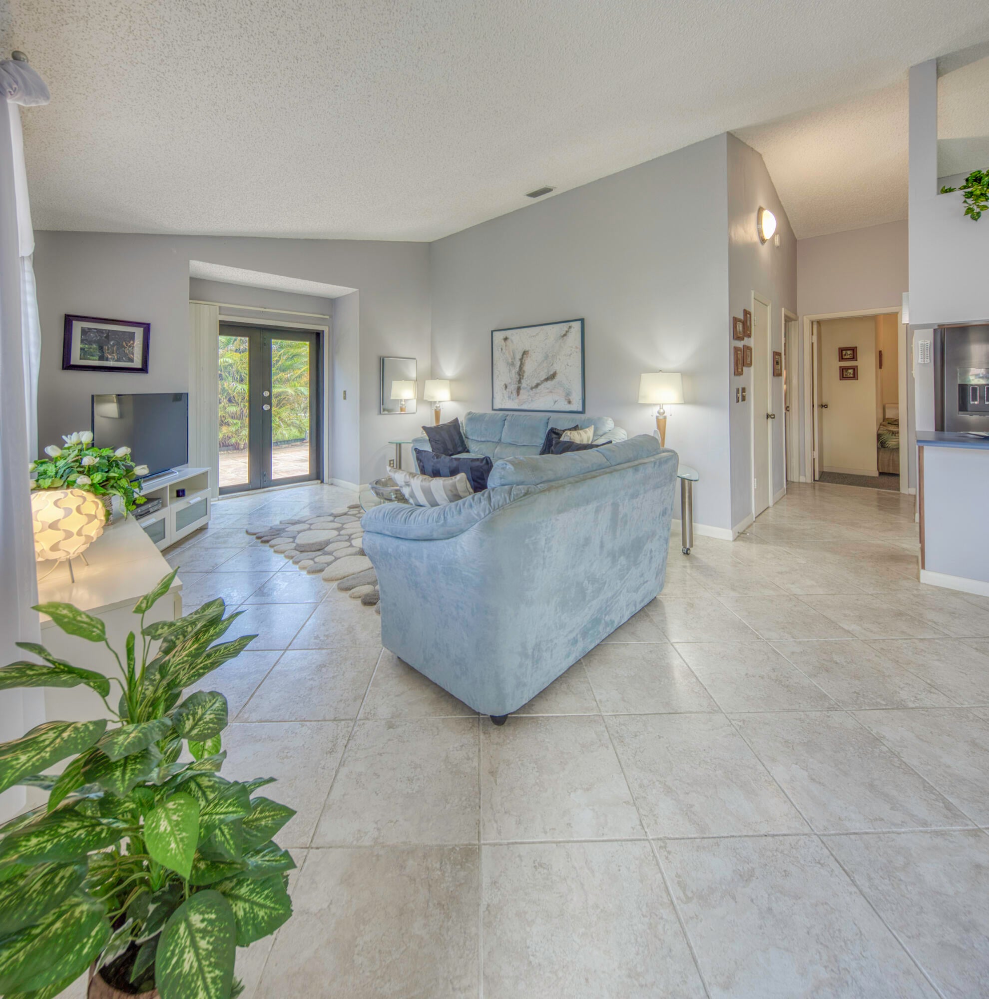 815 ANDREW REDDING Road 201