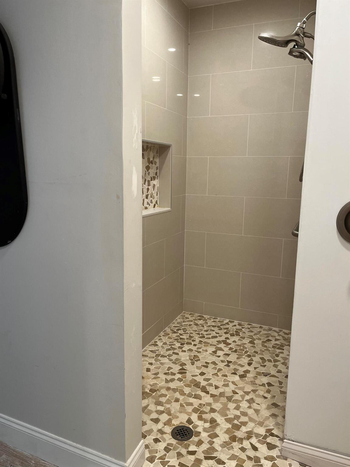 THE LITTLE CLUB CONDO - Residential