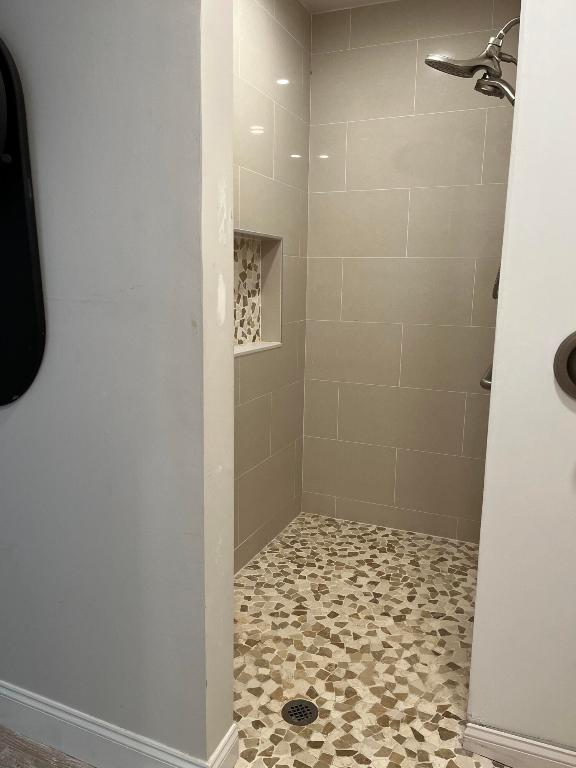 THE LITTLE CLUB CONDO - Residential