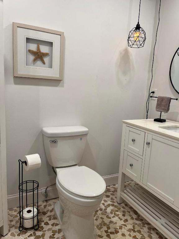 THE LITTLE CLUB CONDO - Residential