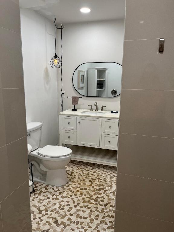 THE LITTLE CLUB CONDO - Residential